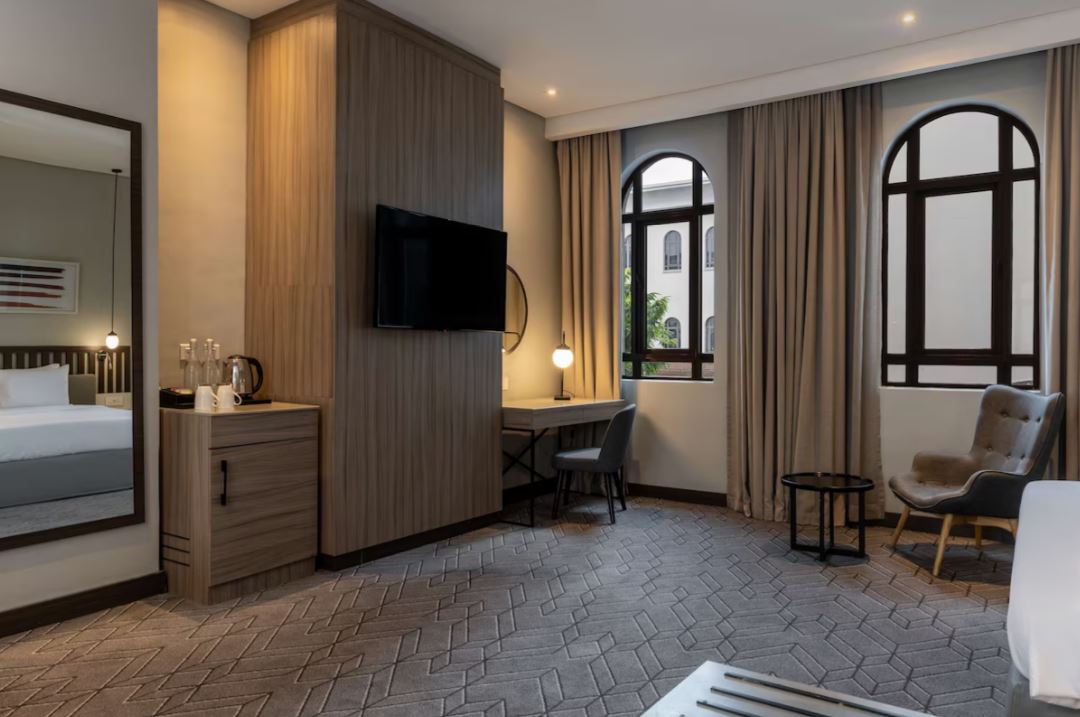 Radisson Hotel Premium Room – Ikeja